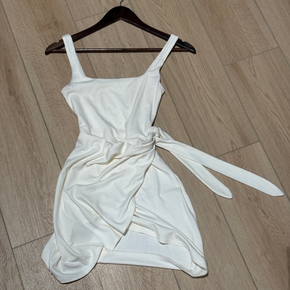 Saturn Wrap Dress - Mini. By Aritzia. - Picture 2 of 2